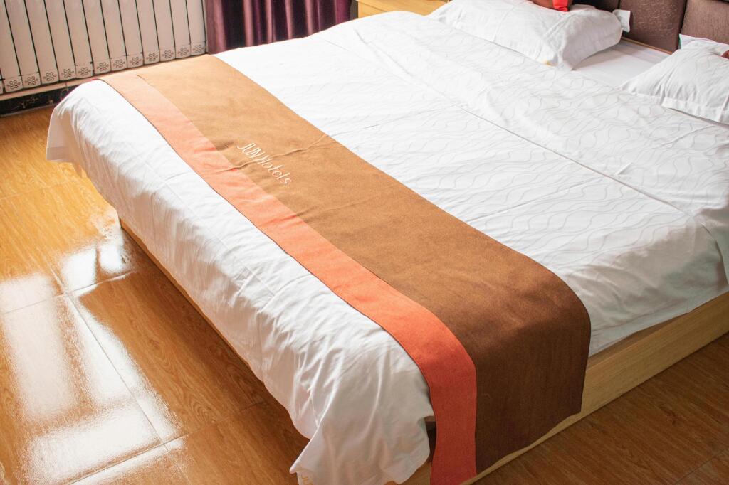 Линьи: Jun Hotel Shandong Linyi Lanling County Dai Village Mall