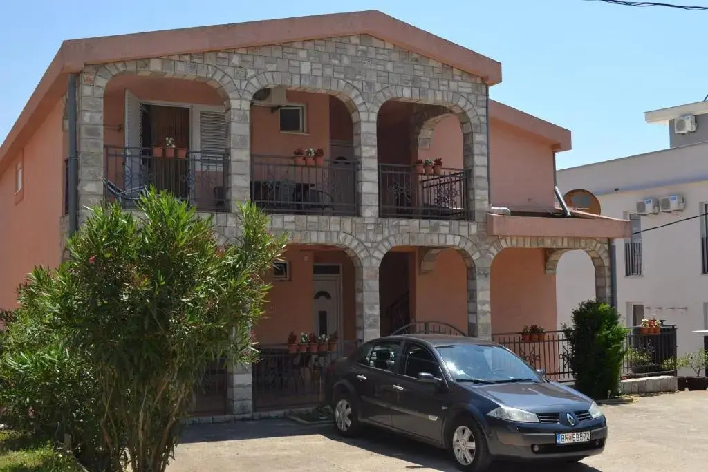 Бар: Apartments Milosevic