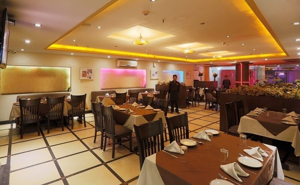 Hotel Peridot Near IGI Delhi Airport — фото 1
