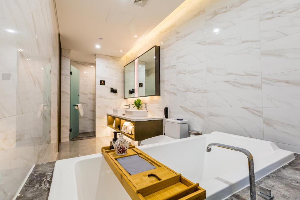 Лянфан: Xianghe DingYi Hotel