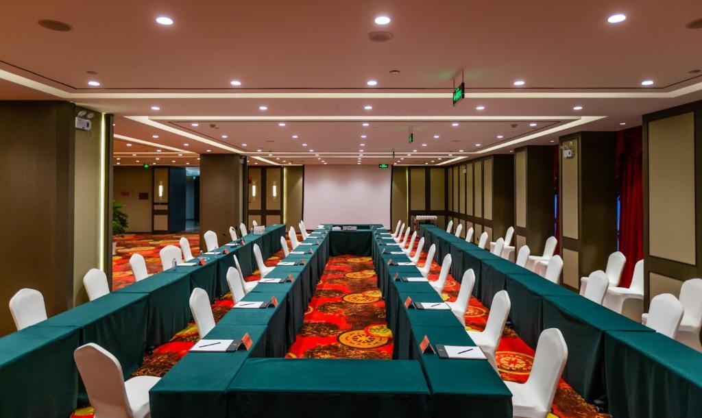 Лянфан: Xianghe DingYi Hotel