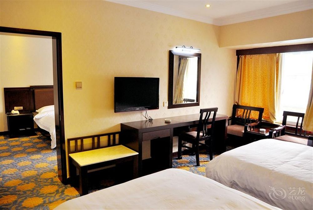 Гуйлинь: Guilin Jinsangzi International Hotel (Liangjiang Sihu Elephant Trunk Hill)