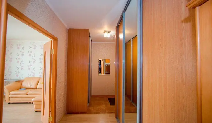 Красноярск: ABC Apartmens (ЭйБиСи Апартментс) на улице Ады Лебедевой 64