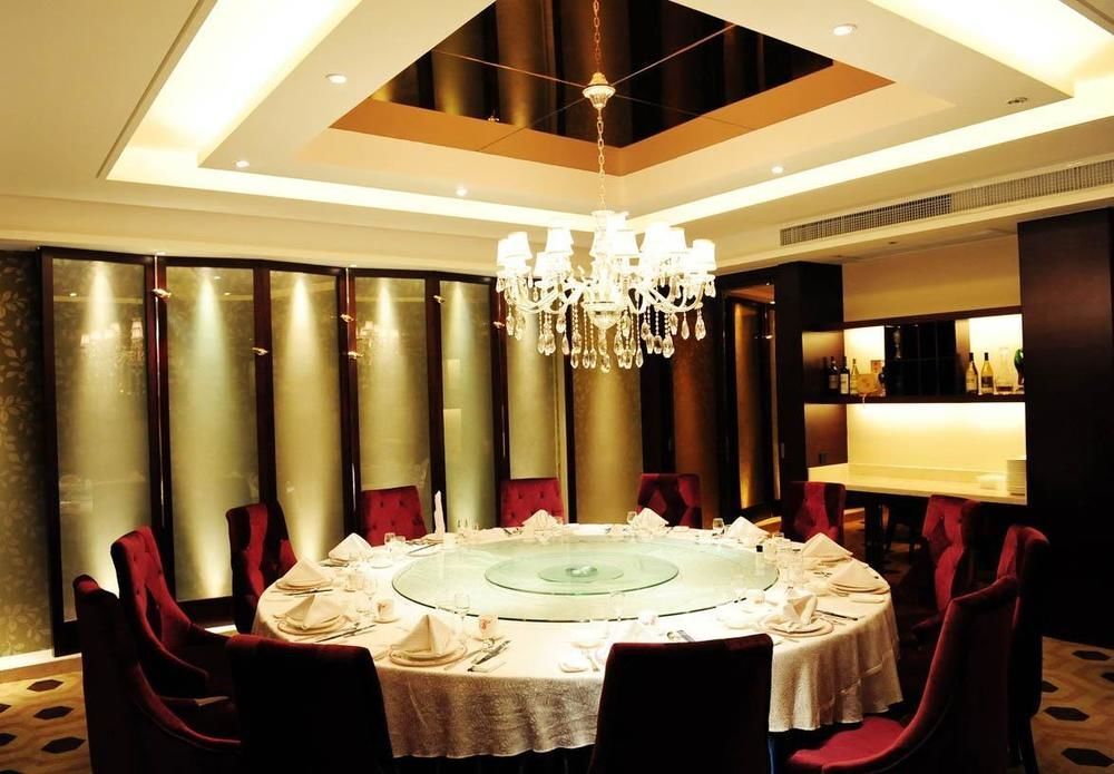 Яньтай: Yantai Celebrity Hotel