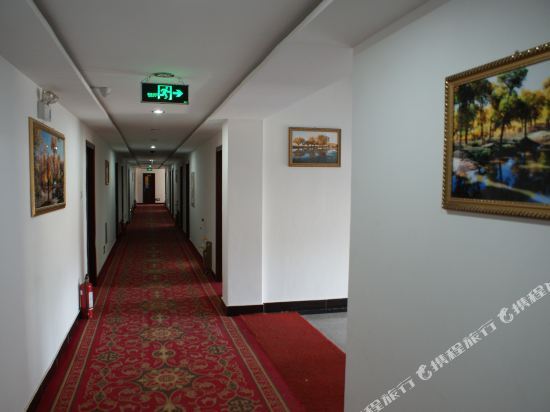 Далайн-Хуб: Alashan Ejin Baoxian Inn