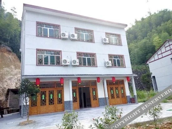 Шанграо: Sanyingshan Yi Inn