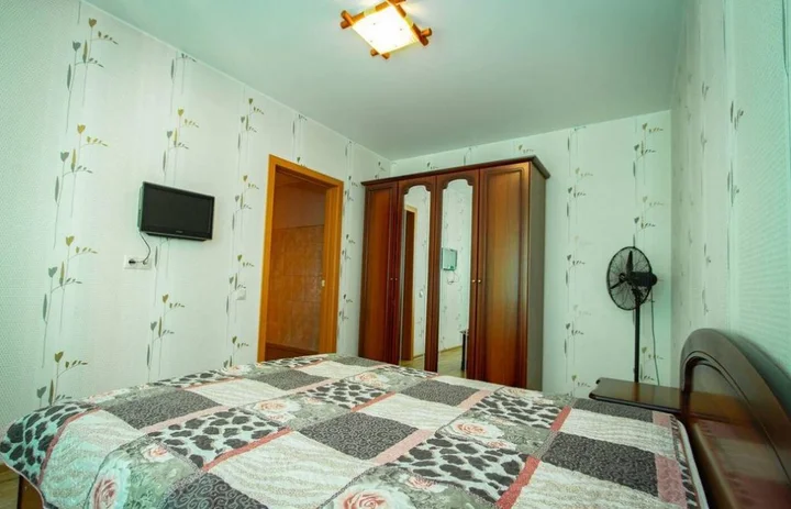 Красноярск: ABC Apartmens (ЭйБиСи Апартментс) на улице Горького