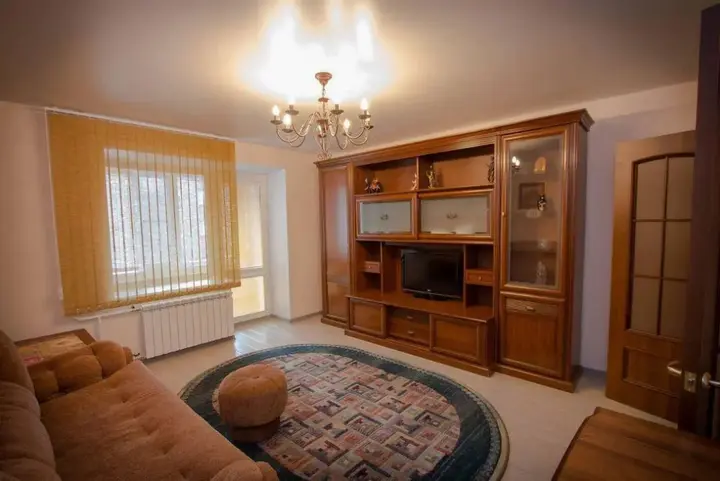 Красноярск: ABC Apartmens (ЭйБиСи Апартментс) на улице Каратанова