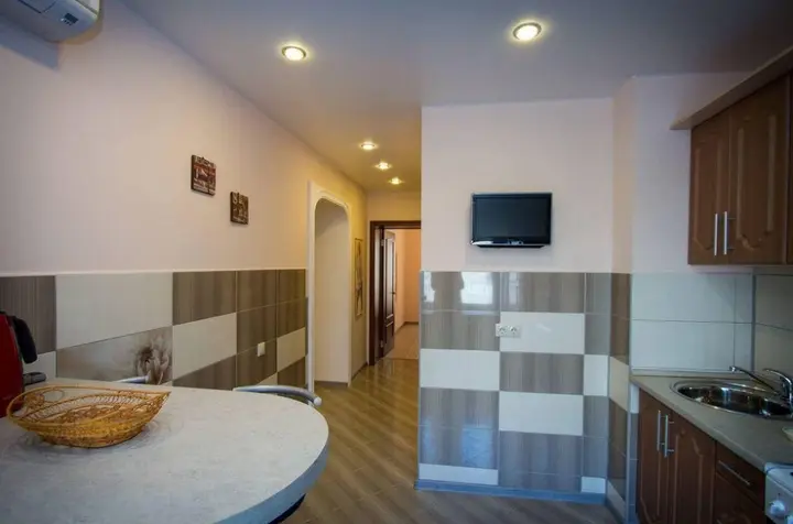 Красноярск: ABC Apartmens (ЭйБиСи Апартментс) на улице Каратанова