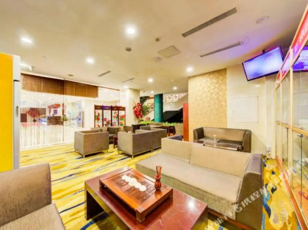 Шэньян: Right Day City Hotel