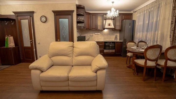 Красноярск: ABC Apartmens (ЭйБиСи Апартментс) на улице Ленина