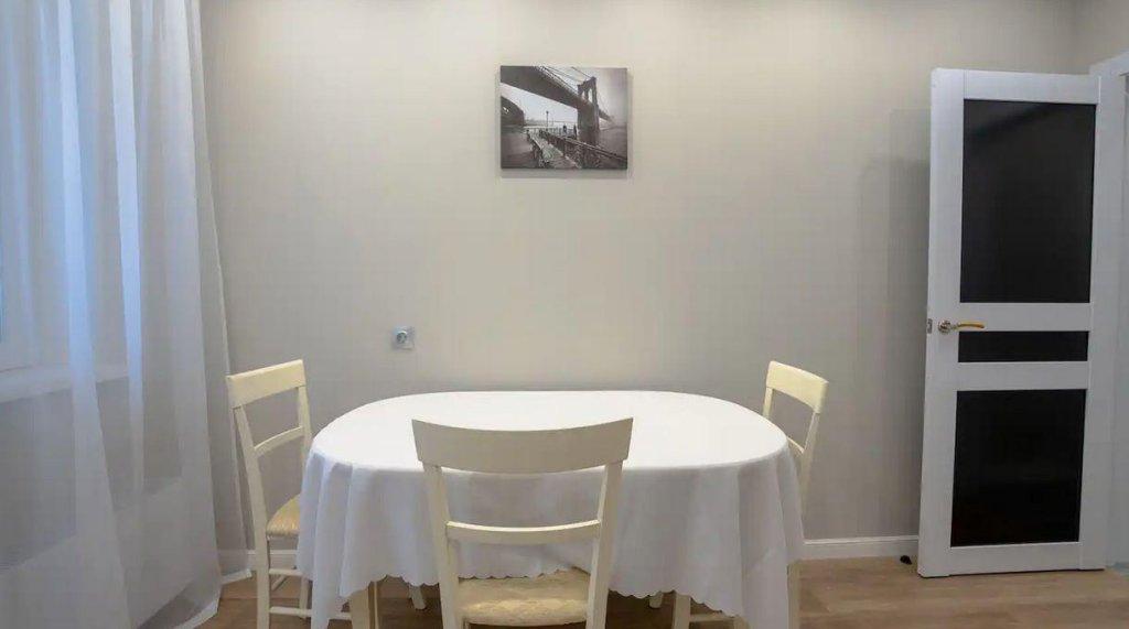 Красноярск: ABC Apartmens (ЭйБиСи Апартментс) на улице Октябрьская