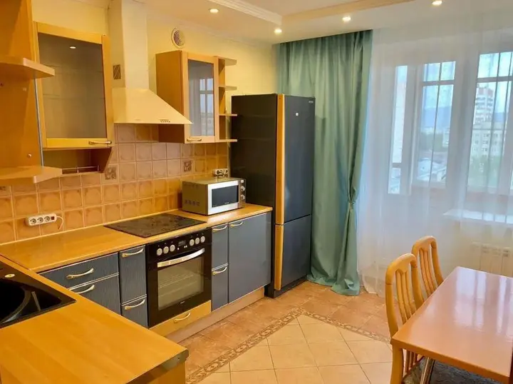 Красноярск: ABC Apartmens (ЭйБиСи Апартментс) на улице Толстого