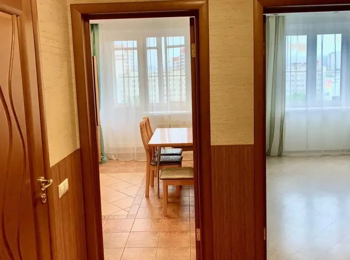 Красноярск: ABC Apartmens (ЭйБиСи Апартментс) на улице Толстого