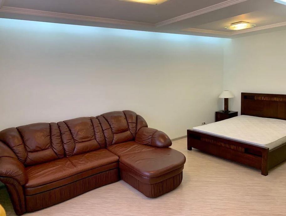 Красноярск: ABC Apartmens (ЭйБиСи Апартментс) на улице Толстого