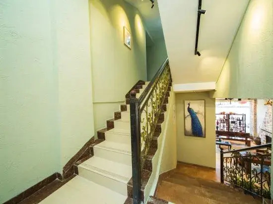 Шаогуань: Danxia Mountain Fengqing Hostel