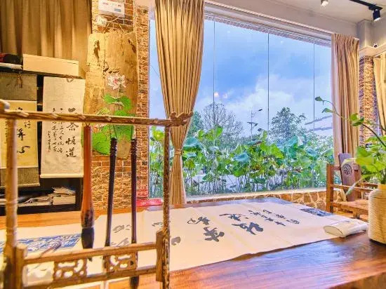 Шаогуань: Danxia Mountain Fengqing Hostel