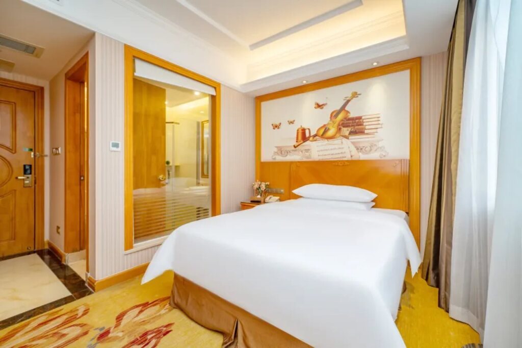 Шэньчжэнь: Vienna Hotel Shenzhen Longsheng Subway Station Branch