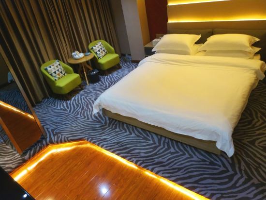 Шаньтоу: Changzhijiang Theme Hotel (Shantou High-speed Railway Station)
