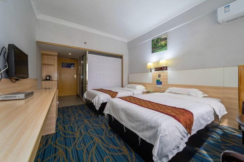 Гуйлинь: Oriental Pearl Hotel (Guilin Railway Station Store)
