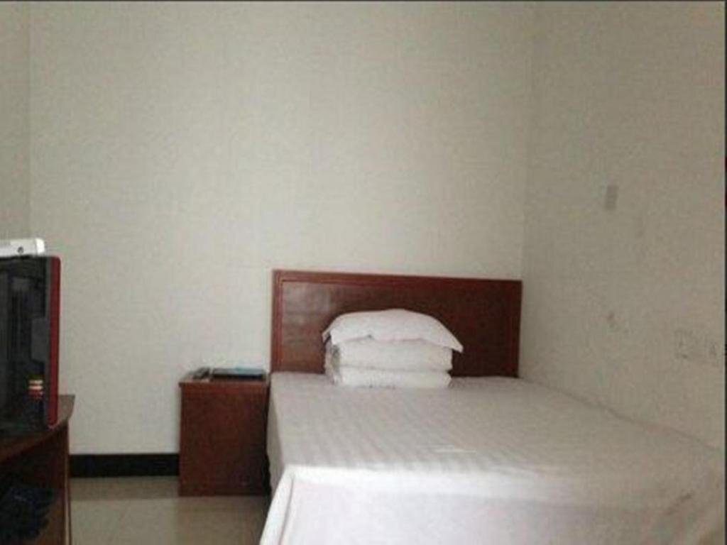 Суцянь: Siyang Jinhao Business Inn