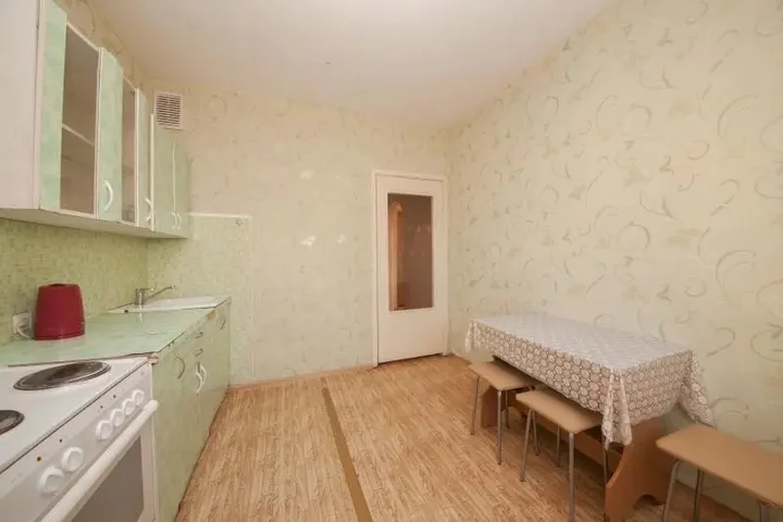Красноярск: КвартировЪ на улице Горького 37
