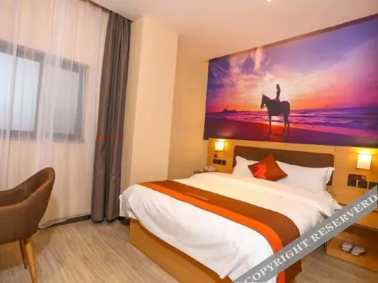 Наньчун: JUN hotels (Yilong Gaolu)