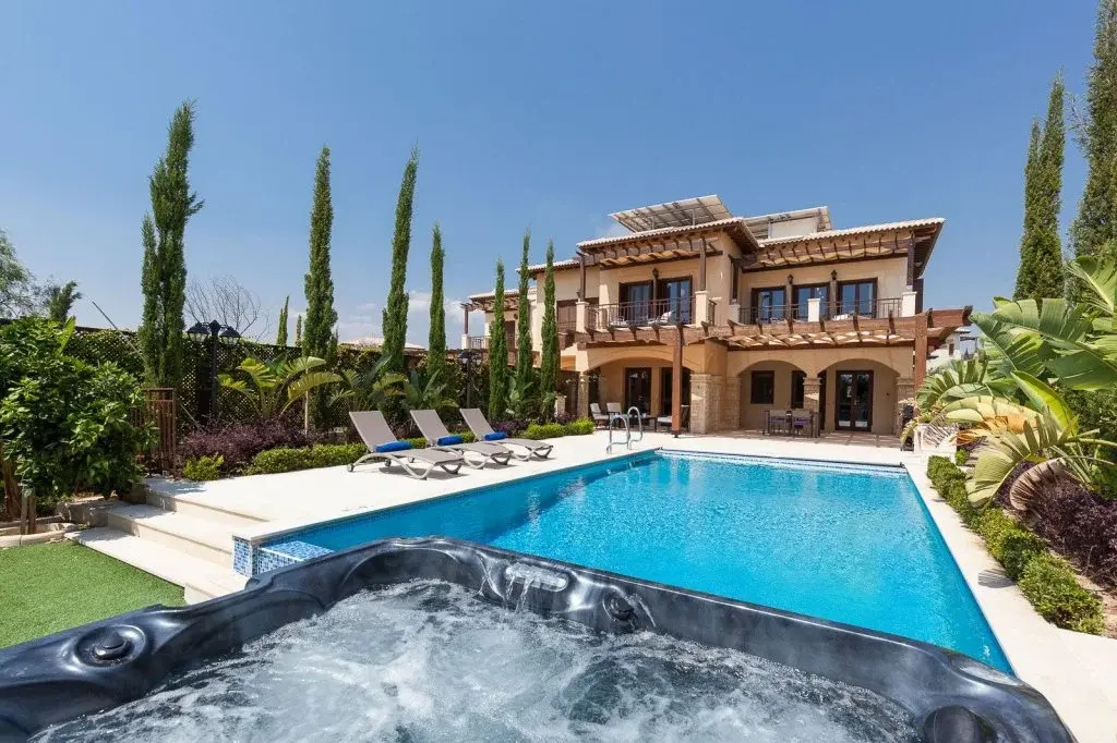 Куклия: Aphrodite Hills Rentals – Elite Villas