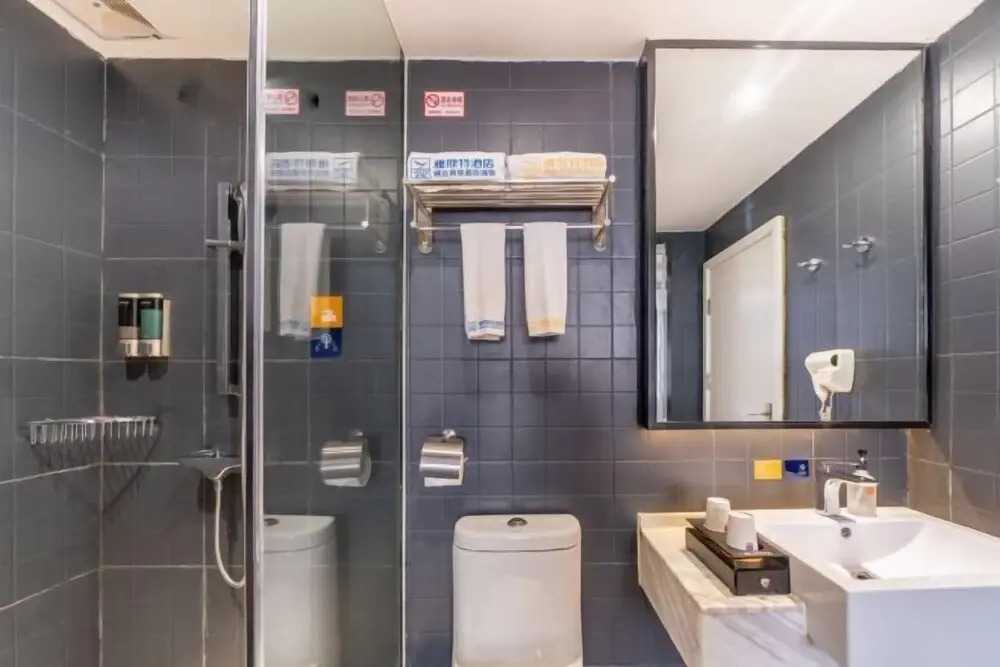 Наньнин: Yeste Hotel (Binyang Phoenix Lake Liwo Plaza)