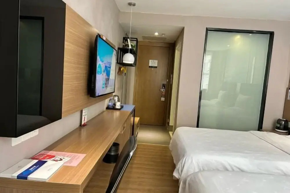 Наньнин: Yeste Hotel (Binyang Phoenix Lake Liwo Plaza)