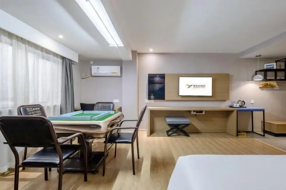 Наньнин: Yeste Hotel (Binyang Phoenix Lake Liwo Plaza)