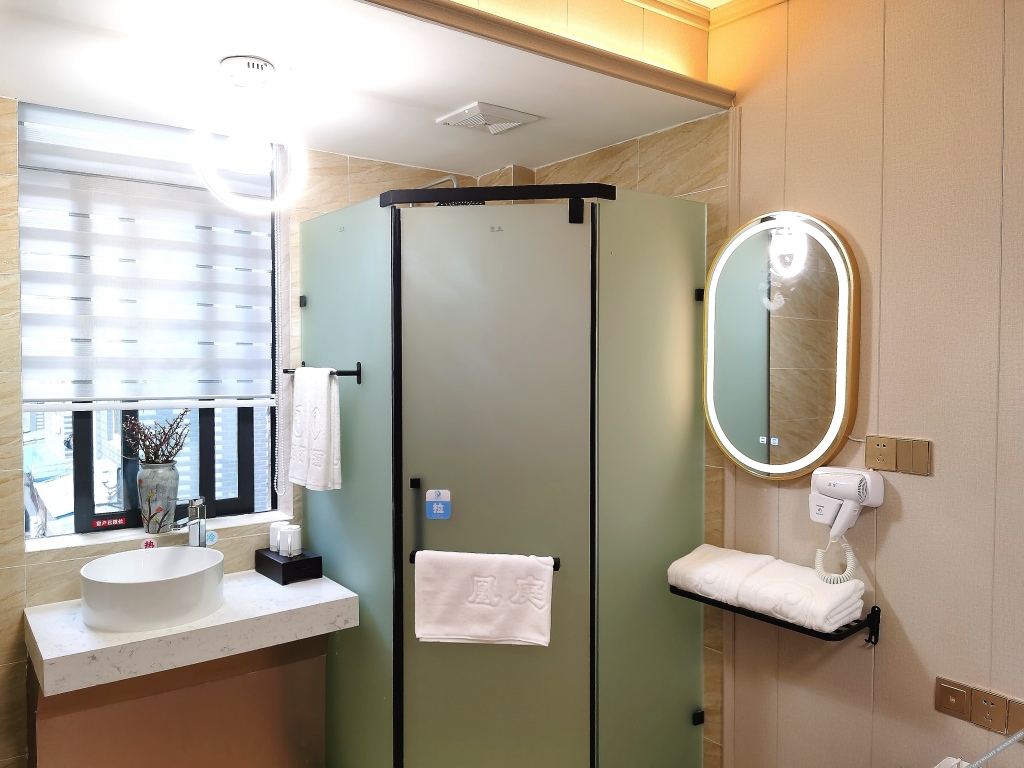 Чэнду: Huangting Hotel (Chengdu Kuanzhaixiang Store)