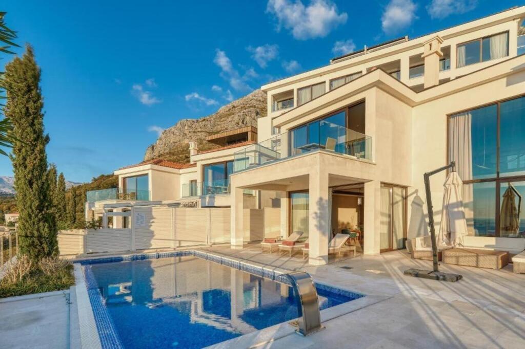 Катун-Режевичи: Ananti Resort Residences & Beach Club Resort Travel