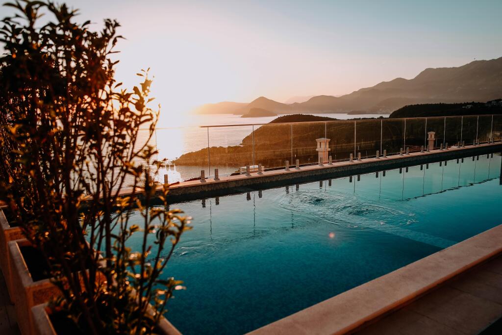 Катун-Режевичи: Ananti Resort Residences & Beach Club Resort Travel