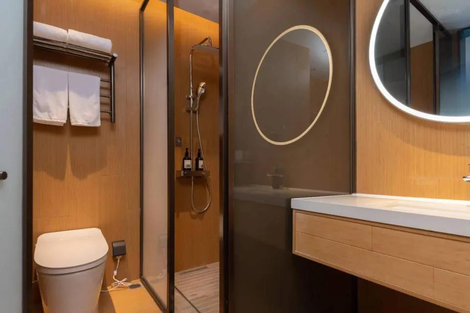 Чунцин: All Seasons Hotel (Chongqing Happy Valley Longhu Lijiatian Street)