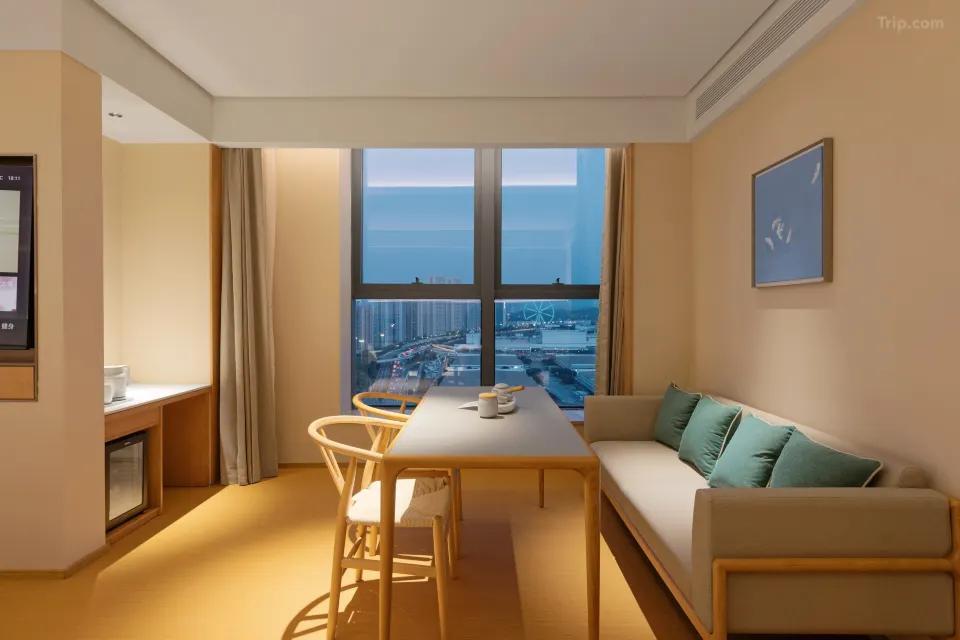 Чунцин: All Seasons Hotel (Chongqing Happy Valley Longhu Lijiatian Street)
