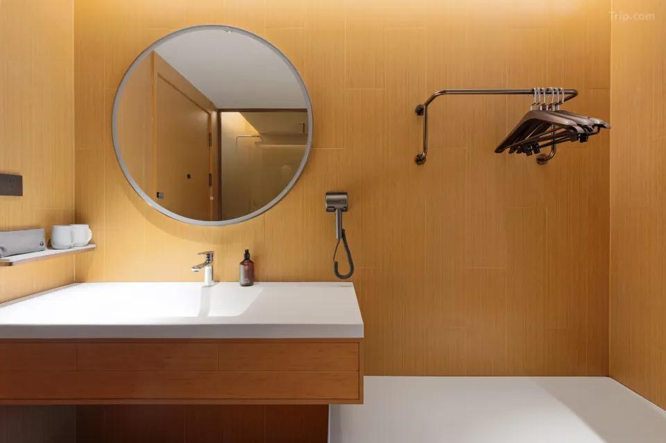 Чунцин: All Seasons Hotel (Chongqing Happy Valley Longhu Lijiatian Street)