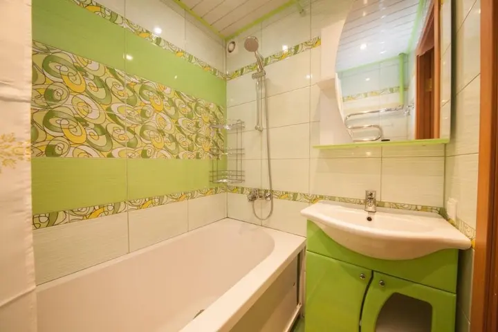 Красноярск: Apartments Kvartirov on str. Alekseeva, bld.109