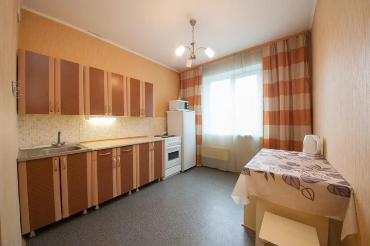 Красноярск: Apartments Kvartirov on str. Alekseeva, bld.109