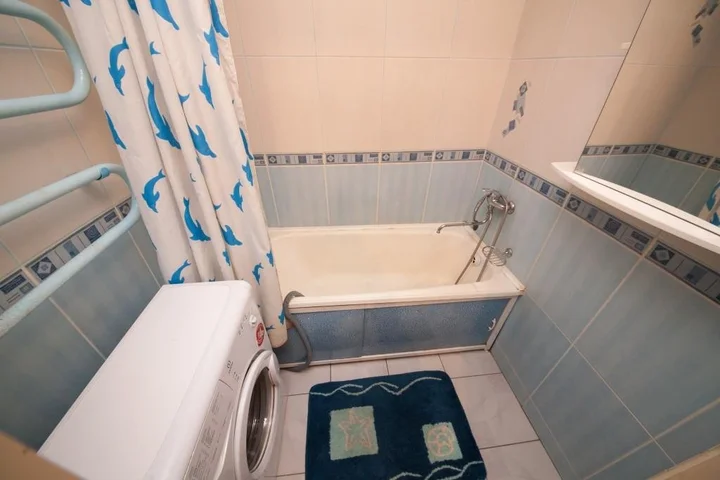 Красноярск: Apartments Kvartirov on str. Bebelya, bld. 57