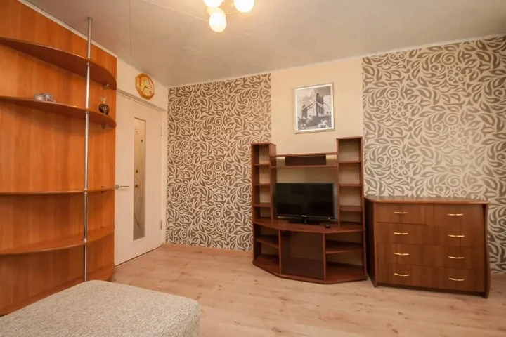 Красноярск: Apartments Kvartirov on str. Bebelya, bld. 57