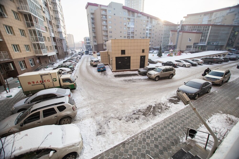 Красноярск: Апартаменты на Авиаторов 25