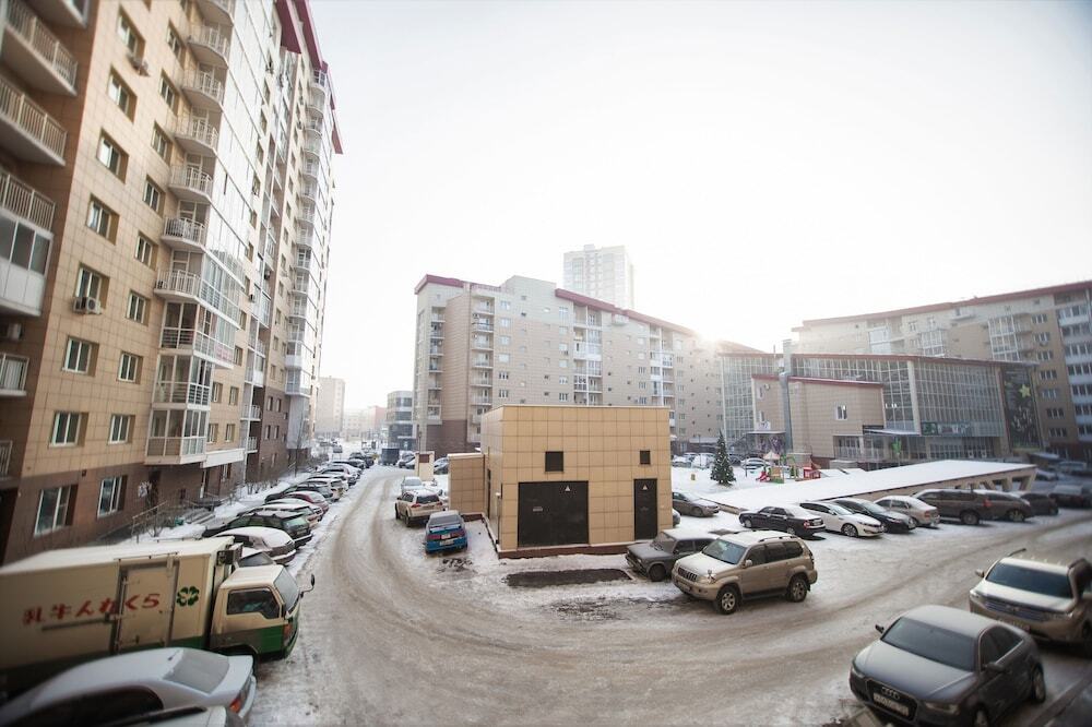 Красноярск: Апартаменты на Авиаторов 25