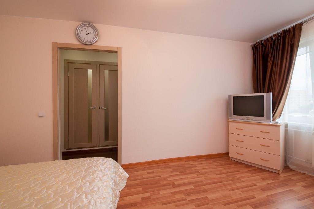 Красноярск: Apartments Kvartirov on str. Respubliki, 43