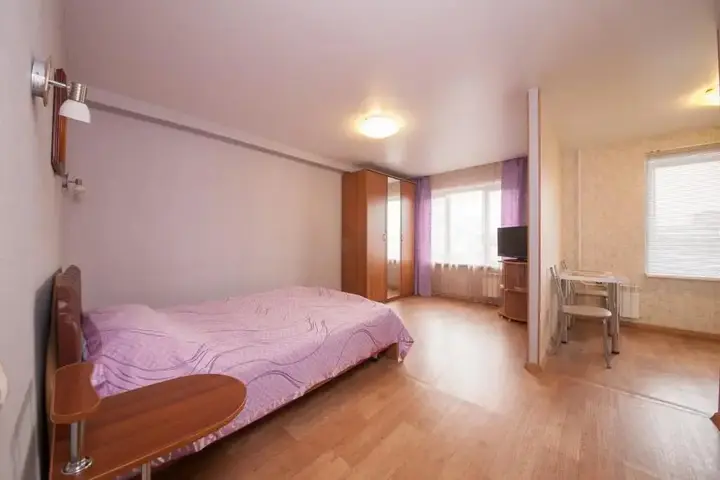 Красноярск: Apartments Kvartirov on str. Respubliki, 43