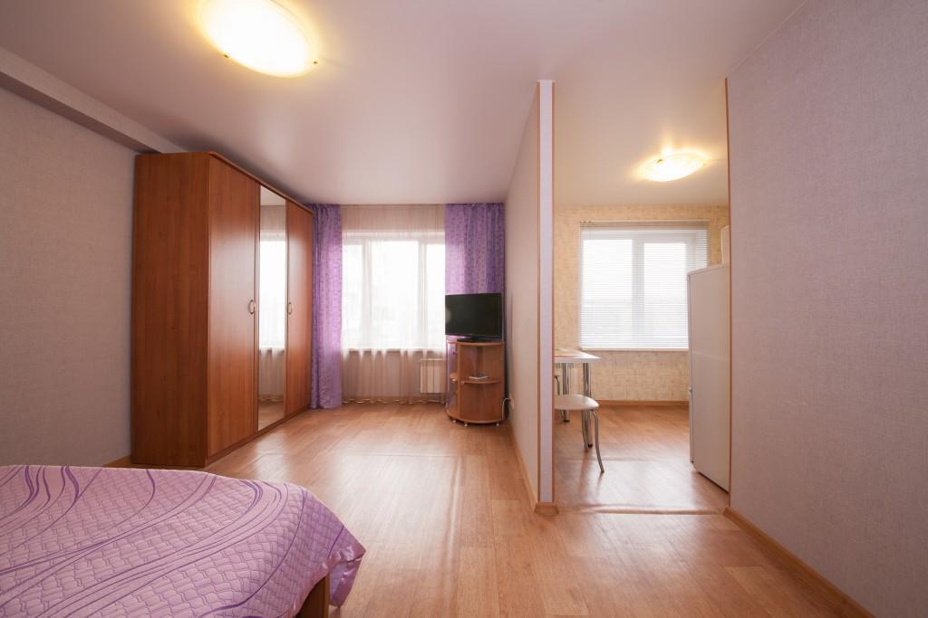 Красноярск: Apartments Kvartirov on str. Respubliki, 43