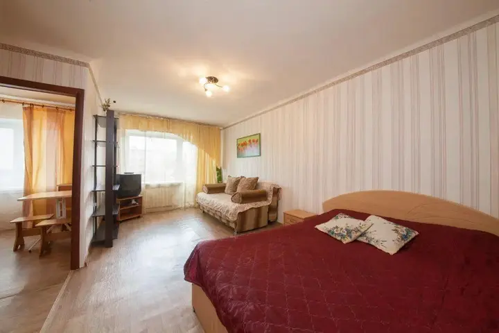 Красноярск: Apartments Kvartirov on str. Ady Lebedevoj, 150