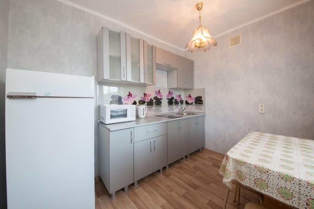 Красноярск: Apartments Kvartirov on str. Ady Lebedevoj, 150