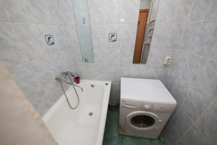 Красноярск: Apartments Kvartirov on str. Ady Lebedevoj, 150
