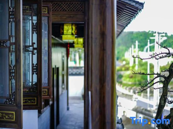 Хуаншань: Huiqingshe Inn Xidi